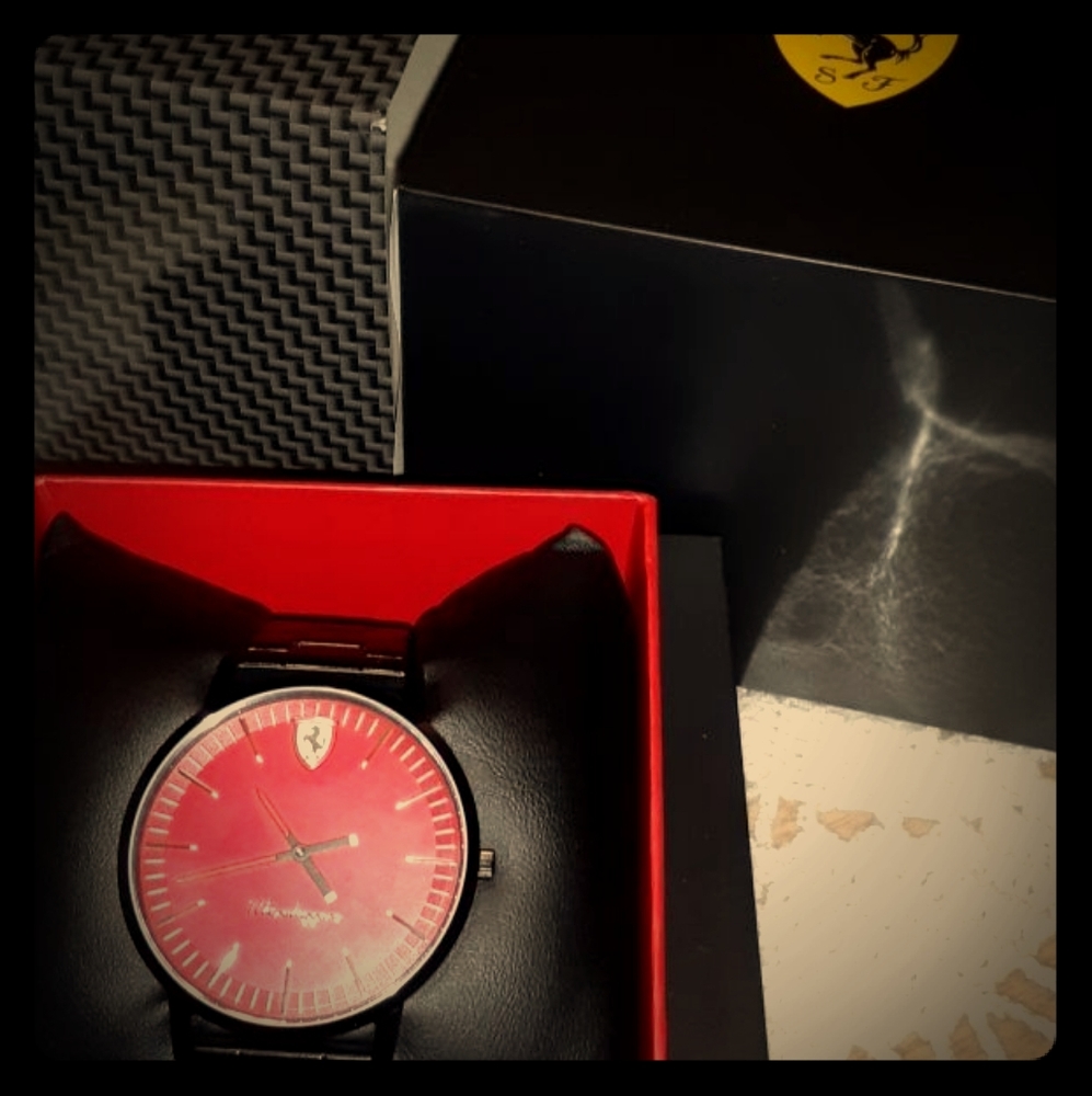 Ferrari black/red men wristwatch